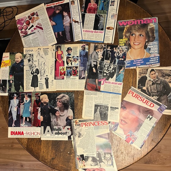 Large Royal Family Collection - Picture 6 of 13